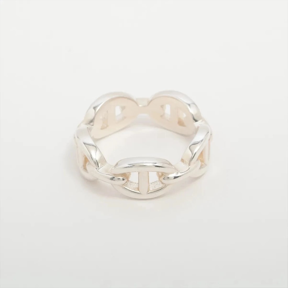 HERMES CHAINE D'ANCRE ENCHAINE RING 925 SILVER: Hermes Chaine d'Ancre Enchaine Ring 925 Silver Brand: Hermes Type/Style: Ring Material: 925 Color: Silver Size: 6.75 - 7 US Accessories: None Accessories Notice: When purchasing pre-owned goods,