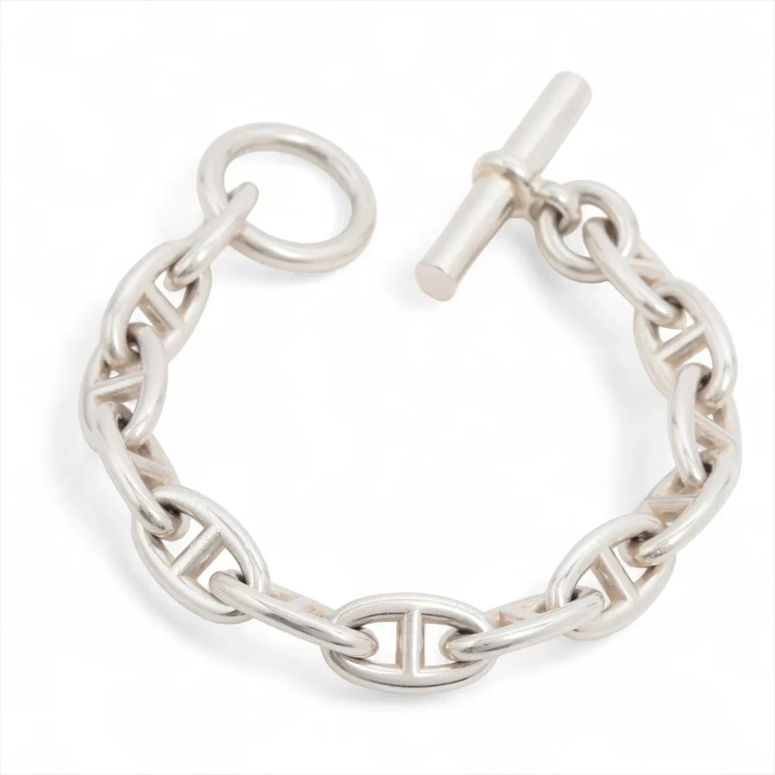 HERMES CHAINE D'ANCRE BRACELET 925 SILVER: Hermes Chaine d'Ancre Bracelet 925 Silver Brand: Hermes Type/Style: Bracelet Material: 925 Color: Silver Size: Bracelet length:16.5cm Accessories: None Accessories Notice: When purchasing pre-owned