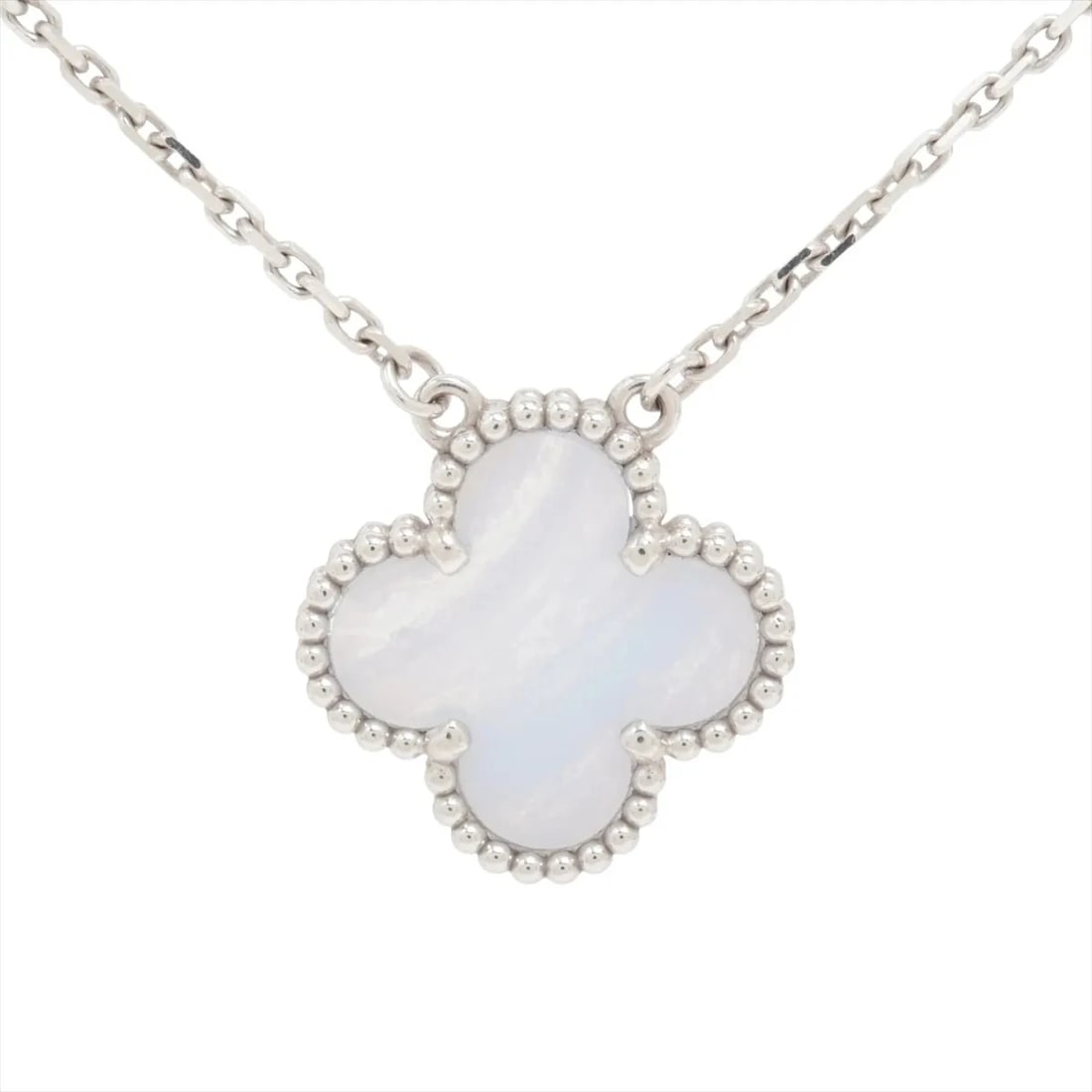 VAN CLEEF & ARPELS ALHAMBRA CHALCEDONY NECKLACE 750(WG): Van Cleef & Arpels Alhambra Chalcedony Necklace 750(WG) Brand: Van Cleef & Arpels Type/Style: Necklace Material: 750(WG) Color: White Gold Size: Chain length:42cm Accessories: None Accessories