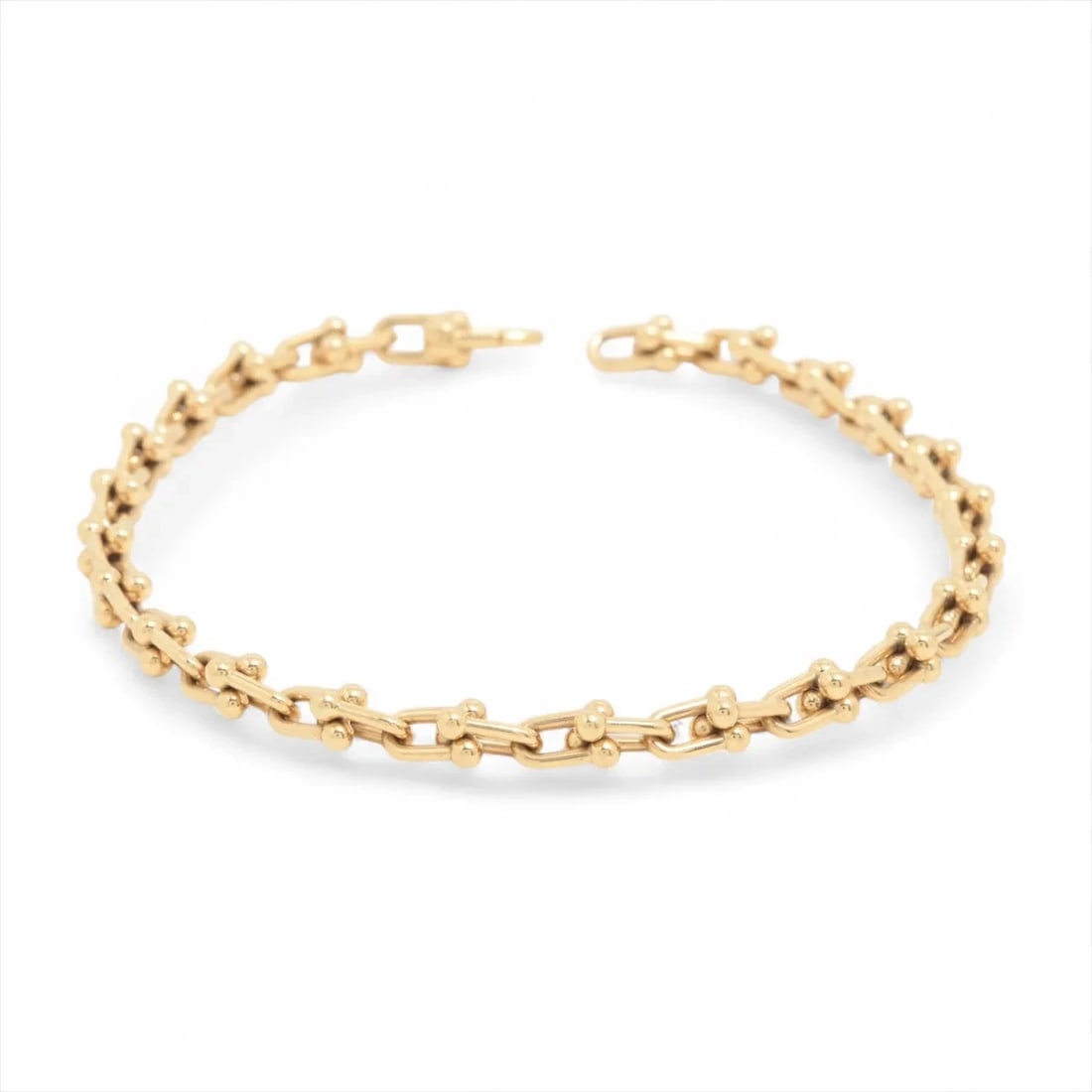 TIFFANY HARDWARE MICRO LINK BRACELET 750(YG): Tiffany Hardware Micro Link Bracelet 750(YG) Brand: Tiffany Type/Style: Bracelet Material: 750(YG) Color: Yellow Gold Size: Bracelet length:18.4cm Accessories: None Accessories Notice: Whe