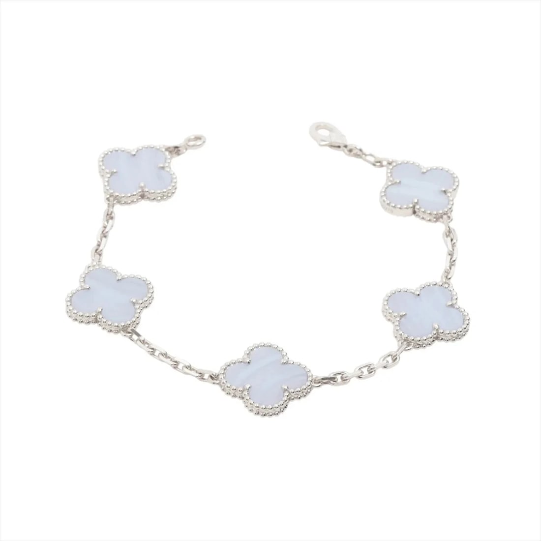 VAN CLEEF & ARPELS BRACELET 750(WG): Van Cleef & Arpels Bracelet 750(WG) Brand: Van Cleef & Arpels Type/Style: Bracelet Material: 750(WG) Color: White Gold Size: Bracelet length:17.4cm Accessories: None Accessories Notice: Wh