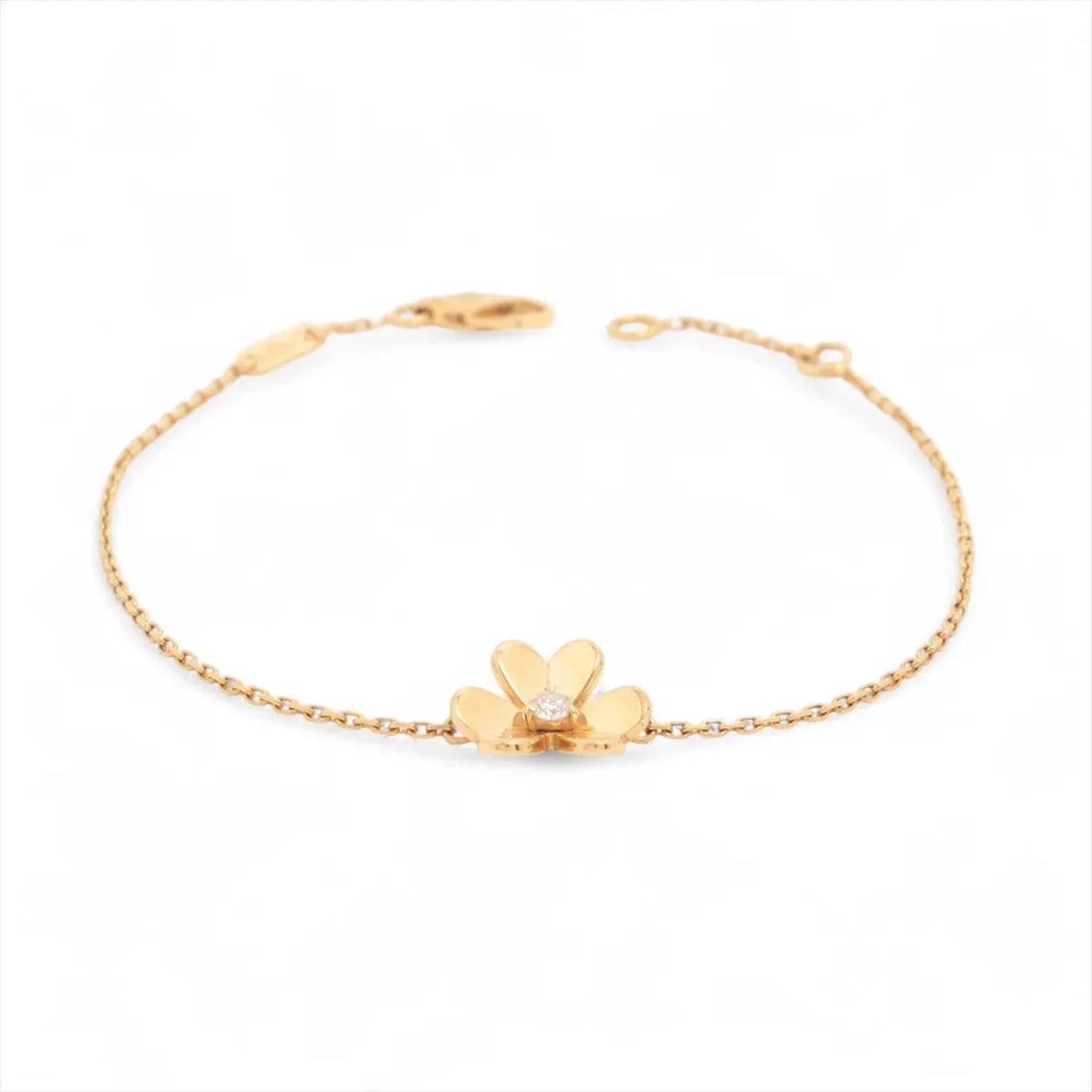 VAN CLEEF & ARPELS FRIVOLE MINI DIAMOND BRACELET 750(YG): Van Cleef & Arpels Frivole Mini diamond Bracelet 750(YG) Brand: Van Cleef & Arpels Type/Style: Bracelet Material: 750(YG) Color: Yellow Gold Size: Bracelet length:17.8cm Accessories: None Accessories
