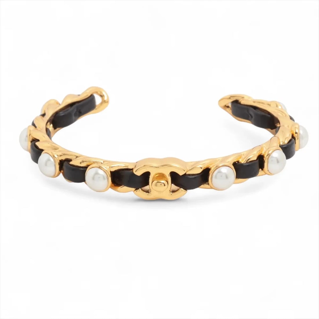 CHANEL COCO BANGLE M GP X IMITATION PEARL X LEATHER GOLD?BLACK: Chanel Coco Bangle M GP x imitation pearl x leather gold?black Brand: Chanel Type/Style: Bracelet Material: GP x imitation pearl x leather Color: Gold ,Black Size: Bracelet length:15cm Accessories:
