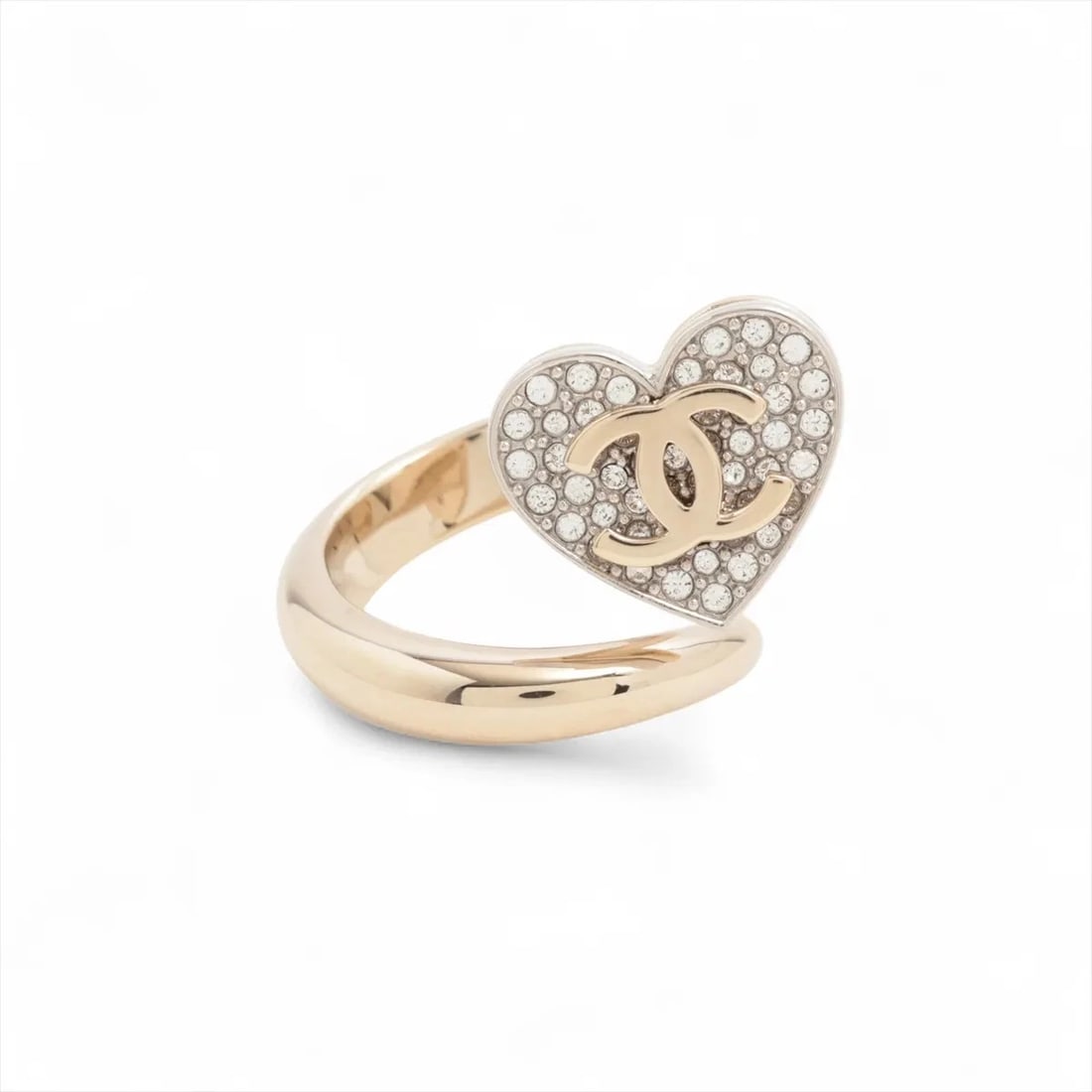CHANEL COCO MARK HEARTS RING GP?RHINESTONE GOLD: Chanel Coco Mark hearts Ring GP?Rhinestone Gold Brand: Chanel Type/Style: Ring Material: GP?Rhinestone Color: Gold Size: 6.25 - 6.5 US Accessories: None Accessories Notice: When purchasing pre-owned