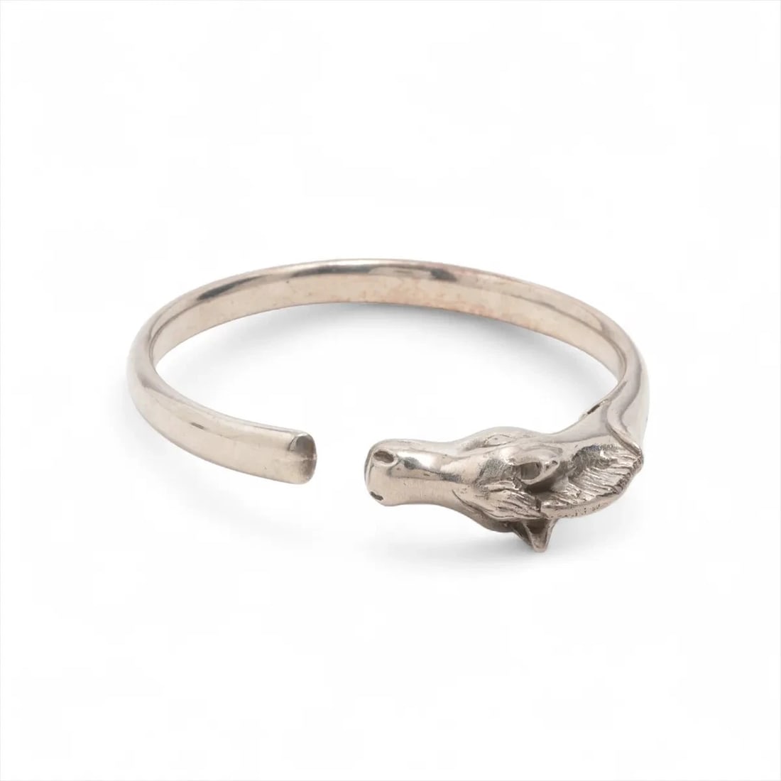 HERMES CHEVAL HOSE BANGLE 925 SILVER: Hermes Cheval hose Bangle 925 Silver Brand: Hermes Type/Style: Bracelet Material: 925 Color: Silver Size: Bracelet length:19.5cm Accessories: None Accessories Notice: When purchasing pre-owned goods,