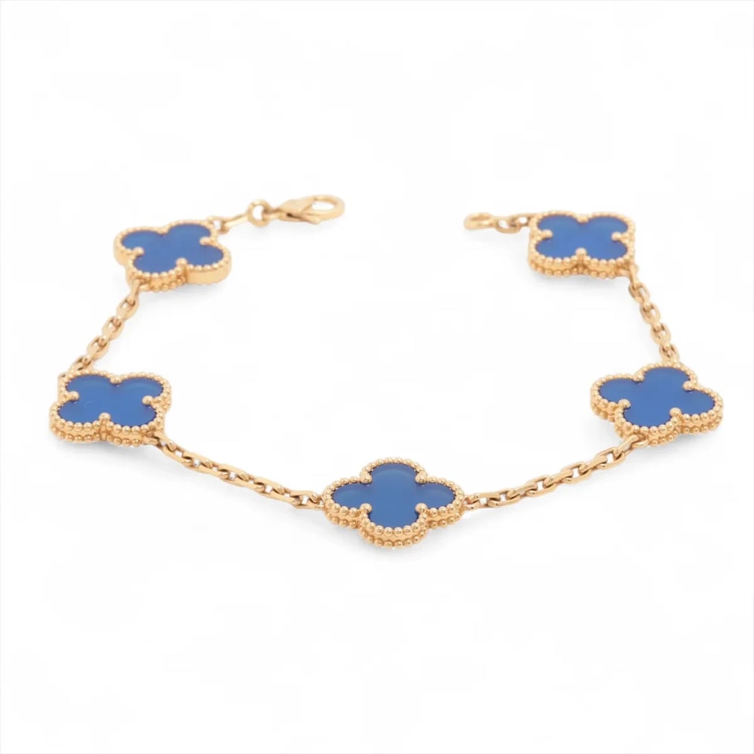 VAN CLEEF & ARPELS ALHAMBRA BLUE AGATE BRACELET 750(YG): Van Cleef & Arpels Alhambra Blue Agate Bracelet 750(YG) Brand: Van Cleef & Arpels Type/Style: Bracelet Material: 750(YG) Color: yellow Gold Size: Bracelet length:19.8cm Accessories: None Accessories