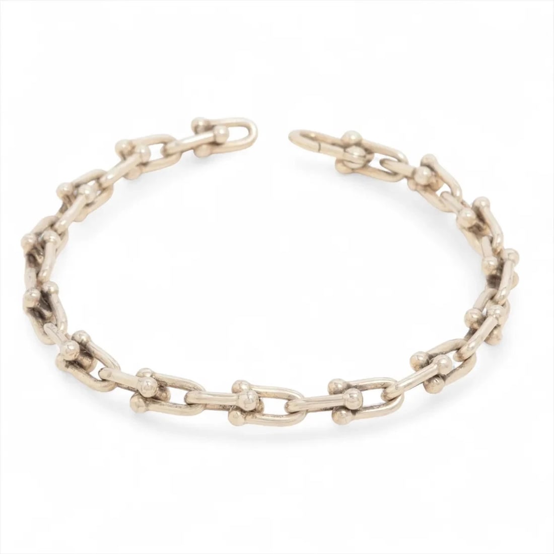 TIFFANY HARDWARE SMALL LINK BRACELET 925 SILVER: Tiffany Hardware small link Bracelet 925 Silver Brand: Tiffany Type/Style: Bracelet Material: 925 Color: Silver Size: Bracelet length:19cm Accessories: None Accessories Notice: When purchasing