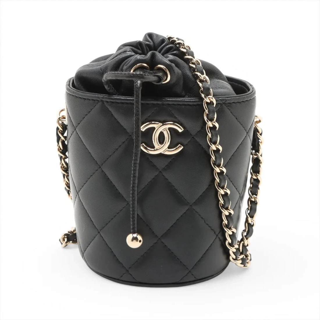 CHANEL MATELASSE LAMBSKIN CHAIN SHOULDER BAG: Chanel Matelasse Lambskin Chain Shoulder Bag Brand: Chanel Type/Style: Shoulder Bag Material: Lambskin Color: Black Size: Height:6.3inchLength:3.5inchDepth:3.5inch Accessories: None Access