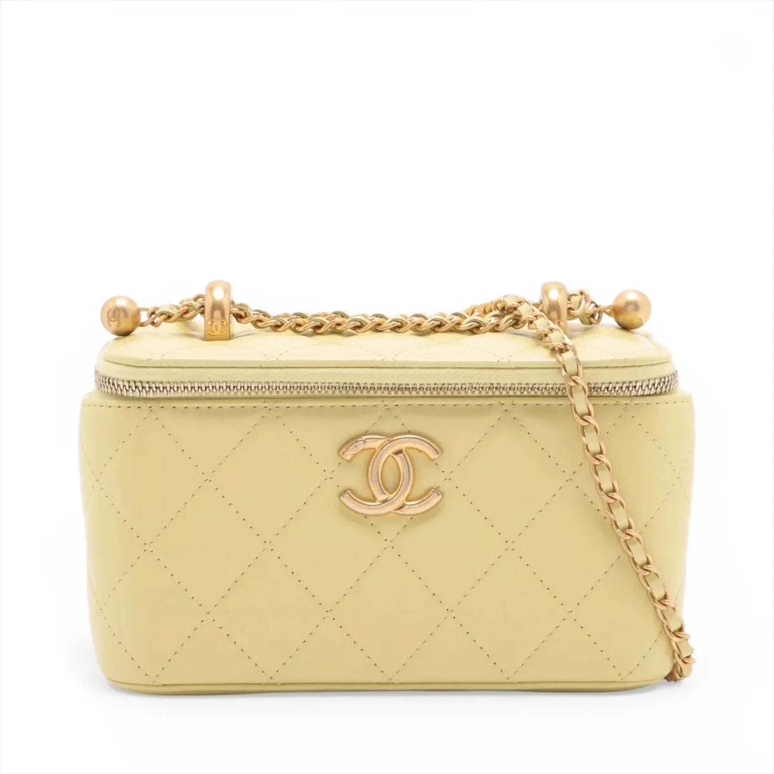 CHANEL MATELASSE LAMBSKIN VANITY BAG: Chanel Matelasse Lambskin Vanity bag Brand: Chanel Type/Style: Shoulder Bag Material: Lambskin Color: Yellow Size: Height:3.7inchLength:6.3inchDepth:3.1inch Accessories: None Accessories N