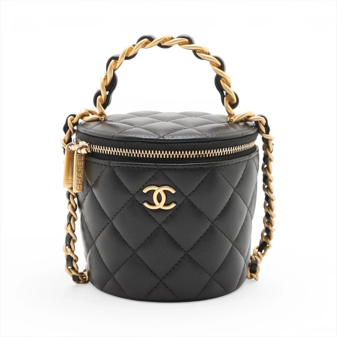 CHANEL MATELASSE LAMBSKIN 2 WAY SHOULDER BAG: Chanel Matelasse Lambskin 2 Way Shoulder Bag Brand: Chanel Type/Style: Shoulder Bag Material: Lambskin Color: Black Size: Height:3.9inchLength:3.7inchDepth:3.0inch Accessories: None Access