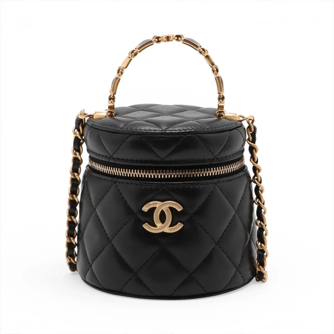 CHANEL MATELASSE LAMBSKIN 2 WAY SHOULDER BAG: Chanel Matelasse Lambskin 2 Way Shoulder Bag Brand: Chanel Type/Style: Top Handle Bag Material: Lambskin Color: Black Size: Height:3.9inchLength:4.3inchDepth:3.7inch Accessories: None Acce