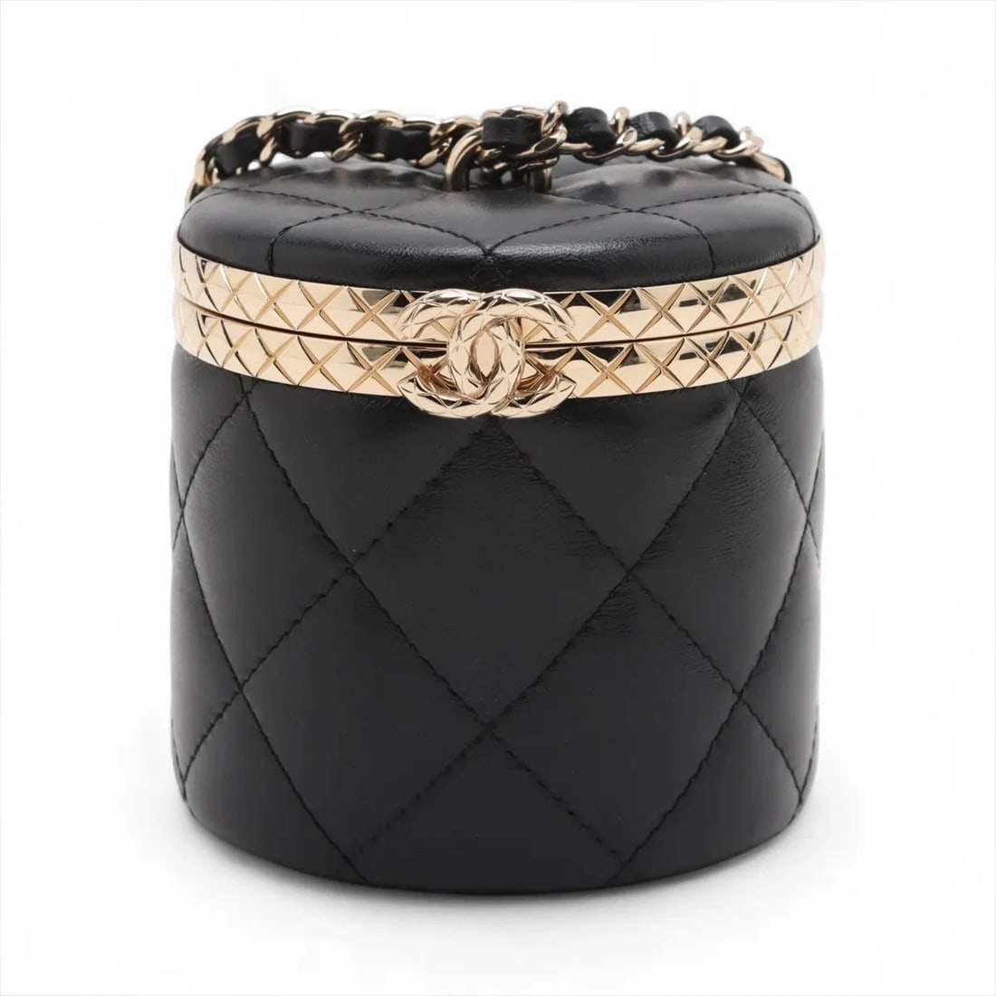 CHANEL MATELASSE LAMBSKIN CHAIN HANDBAG: Chanel Matelasse Lambskin Chain handbag Brand: Chanel Type/Style: Top Handle Bag Material: Lambskin Color: Black Size: Height:3.5inchLength:3.3inchDepth:3.3inch Accessories: None Accessori