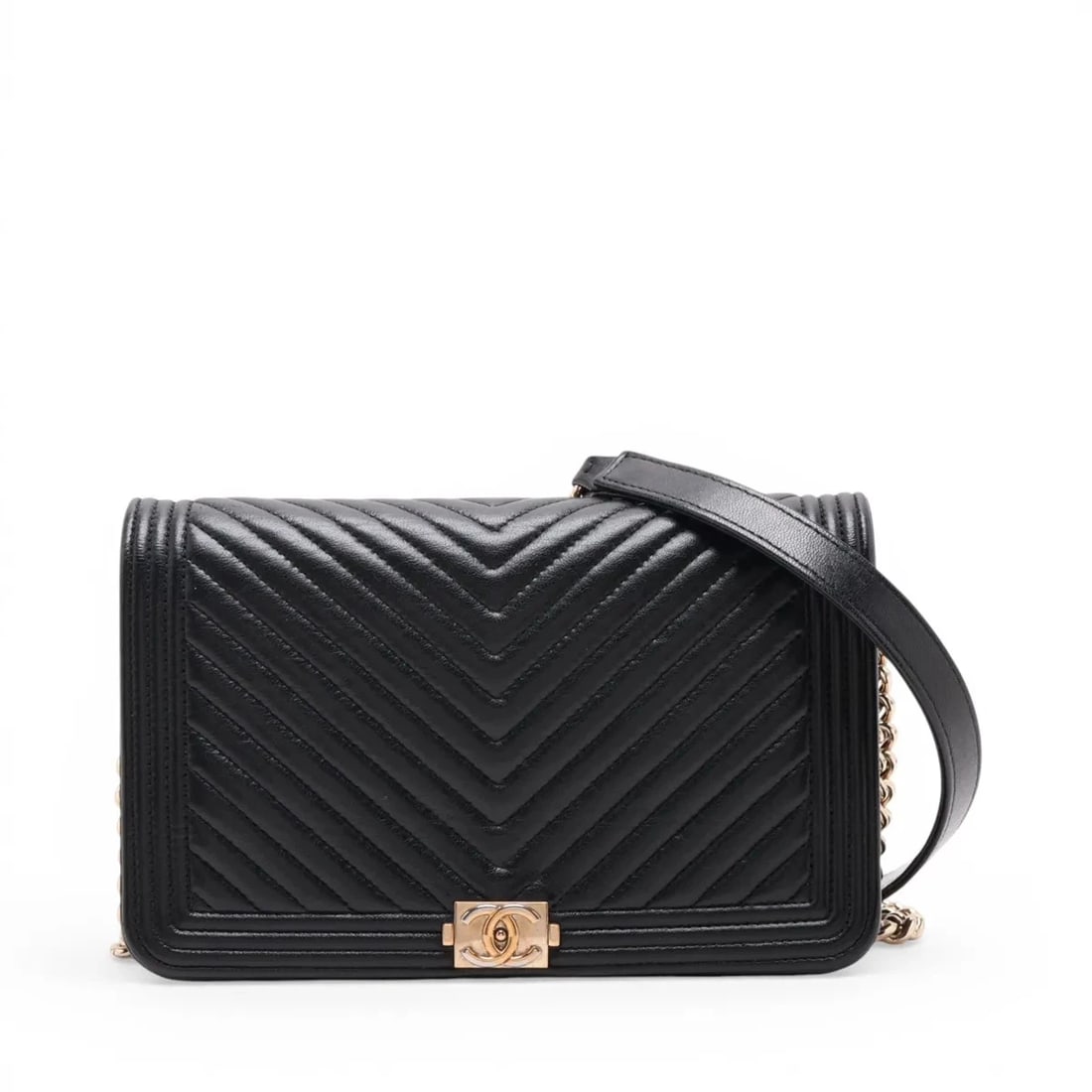CHANEL BOY LAMBSKIN CHAIN WALLET: Chanel Boy Lambskin Chain Wallet Brand: Chanel Type/Style: Shoulder Bag Material: Lambskin Color: Black Size: Height:4.9inchLength:7.5inchDepth:1.4inch Accessories: None Accessories Notice