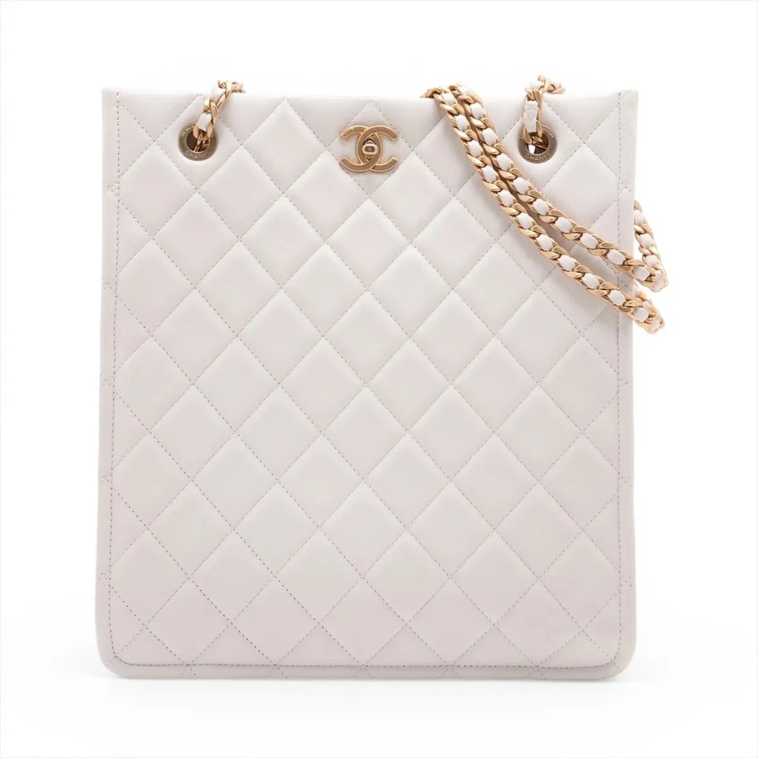 CHANEL MATELASSE CAVIAR SKIN CHAIN TOTE BAG: Chanel Matelasse Caviar Skin Chain Tote Bag Brand: Chanel Type/Style: Tote Material: Caviar Skin Color: White Size: Height:13.2inchLength:12.0inchDepth:3.9inch Accessories: None Accessorie