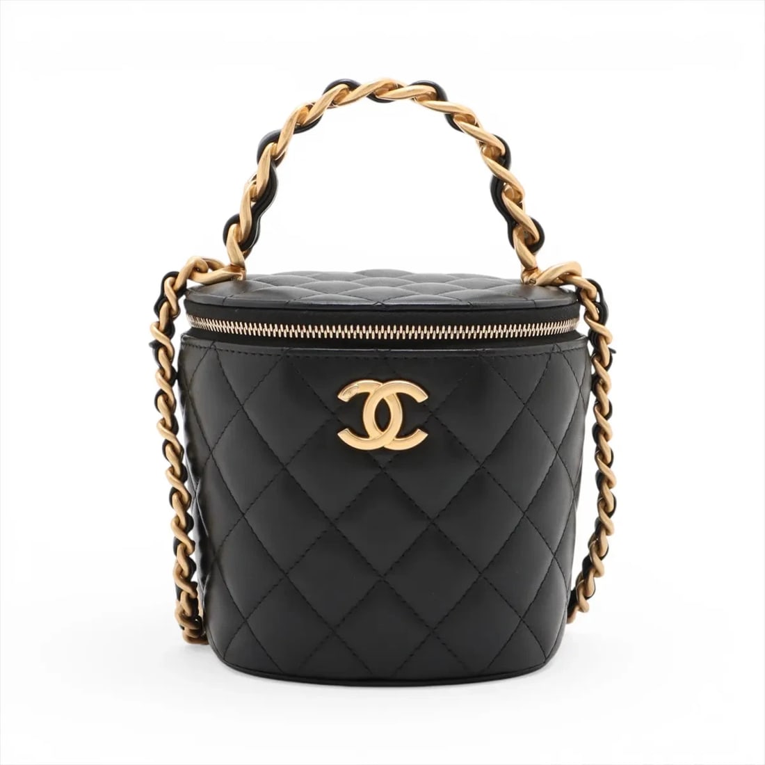 CHANEL MATELASSE LAMBSKIN 2 WAY SHOULDER BAG: Chanel Matelasse Lambskin 2 Way Shoulder Bag Brand: Chanel Type/Style: Shoulder Bag Material: Lambskin Color: Black Size: Height:5.1inchLength:4.5inchDepth:3.5inch Accessories: None Access