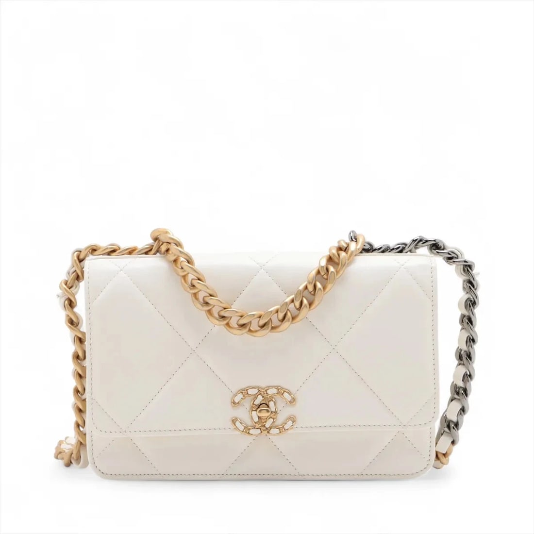 CHANEL 19 LAMBSKIN CHAIN WALLET WHITE GOLD X SILVER METAL: Chanel 19 Lambskin Chain Wallet White Gold x Silver Metal Brand: Chanel Type/Style: Shoulder Bag Material: Lambskin Color: White Size: Height:4.7inchLength:7.7inchDepth:1.2inch Accessories: None <