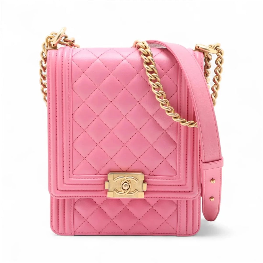 CHANEL BOY LAMBSKIN CHAIN SHOULDER BAG: Chanel Boy Lambskin Chain Shoulder Bag Brand: Chanel Type/Style: Shoulder Bag Material: Lambskin Color: Pink Size: Height:7.7inchLength:6.3inchDepth:1.6inch Accessories: None Accessories N