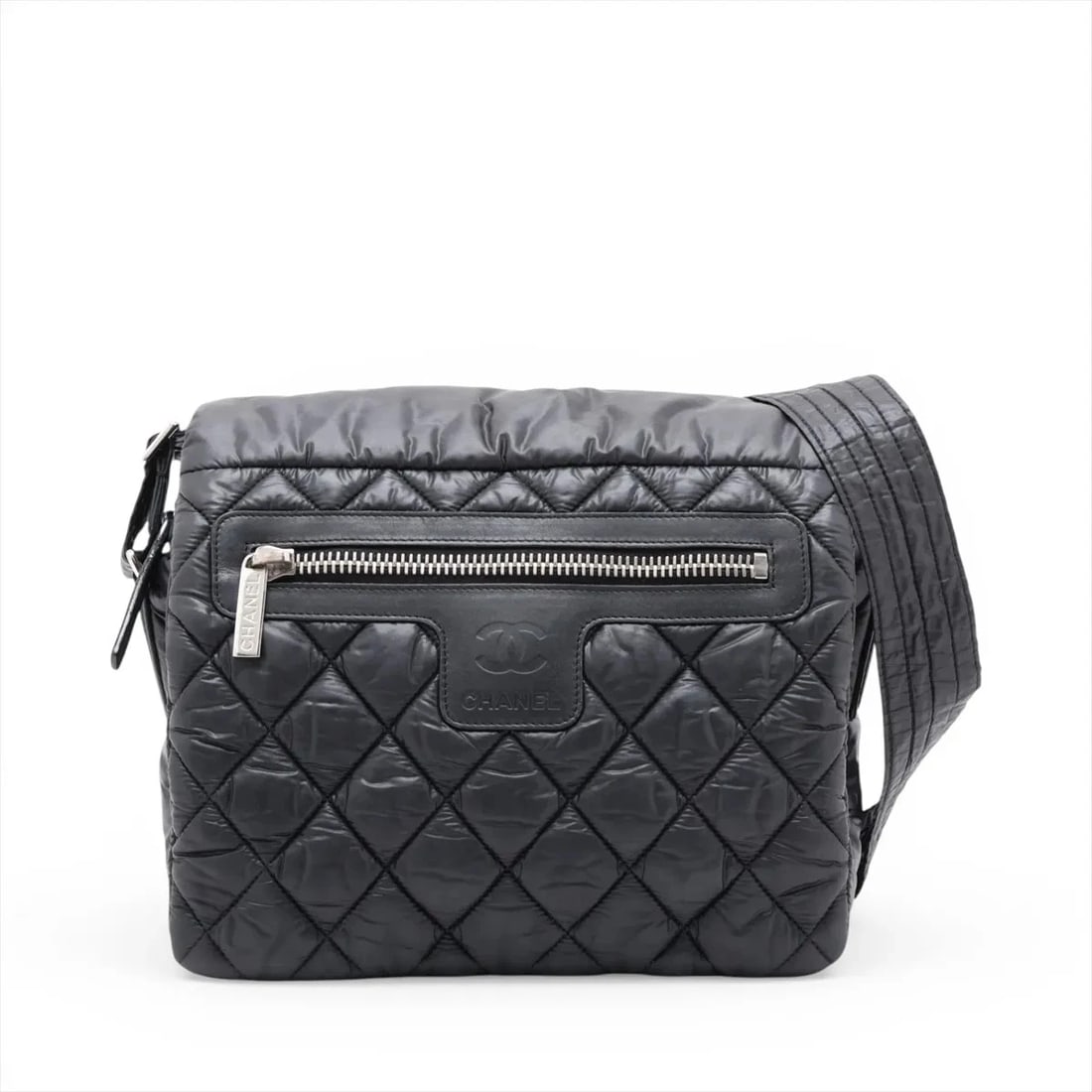 CHANEL COCO COCOON NYLON & LEATHER SHOULDER BAG: Chanel Coco Cocoon Nylon & Leather Shoulder bag Brand: Chanel Type/Style: Shoulder Bag Material: Nylon & Leather Color: Black Size: Height:7.7inchLength:9.4inchDepth:3.7inch Accessories: None