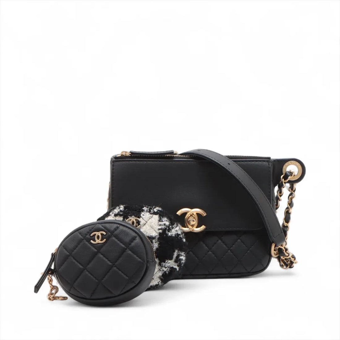 CHANEL MATELASSE LAMBSKIN WAIST BAG: Chanel Matelasse Lambskin Waist Bag Brand: Chanel Type/Style: Belt Bag & Fanny Pack Material: Lambskin Color: Black Size: Height:5.1inchLength:6.9inchDepth:1.6inch Accessories: None Access