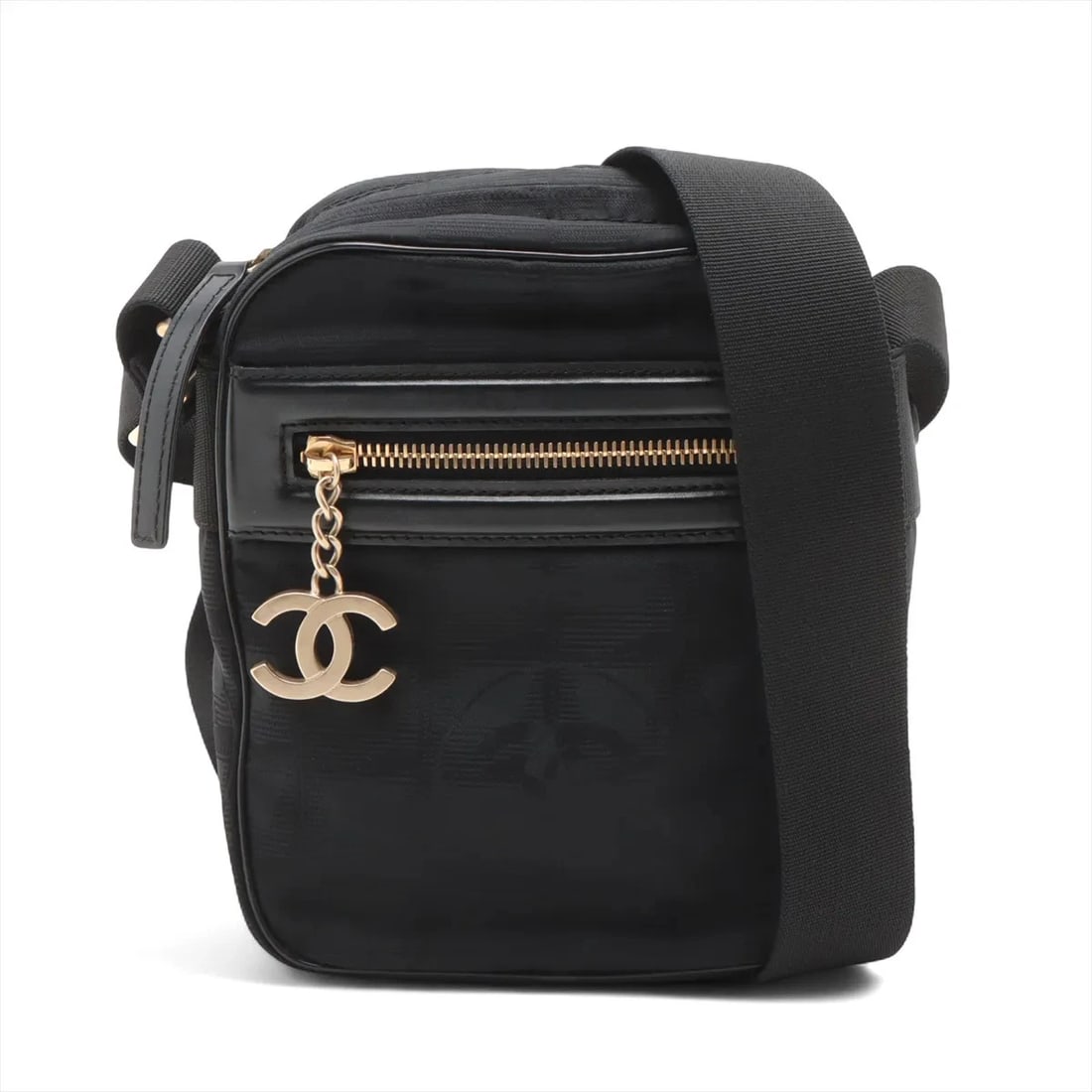 CHANEL TRAVEL LINE NYLON SHOULDER BAG: Chanel Travel Line Nylon Shoulder bag Brand: Chanel Type/Style: Shoulder Bag Material: Nylon Color: Black Size: Height:7.1inchLength:5.9inchDepth:2.2inch Accessories: None Accessories Noti
