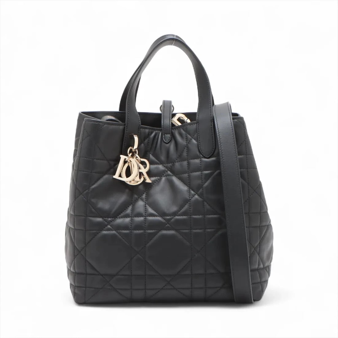CHRISTIAN DIOR MACROCANAGE TOUJOUR LEATHER 2 WAY HANDBAG BLACK: Christian Dior Macrocanage Toujour Leather 2 Way Handbag Black Brand: Christian Dior Type/Style: Top Handle Bag Material: Leather Color: Black Size: Height:8.9inchLength:8.9inchDepth:6.1inch Acces