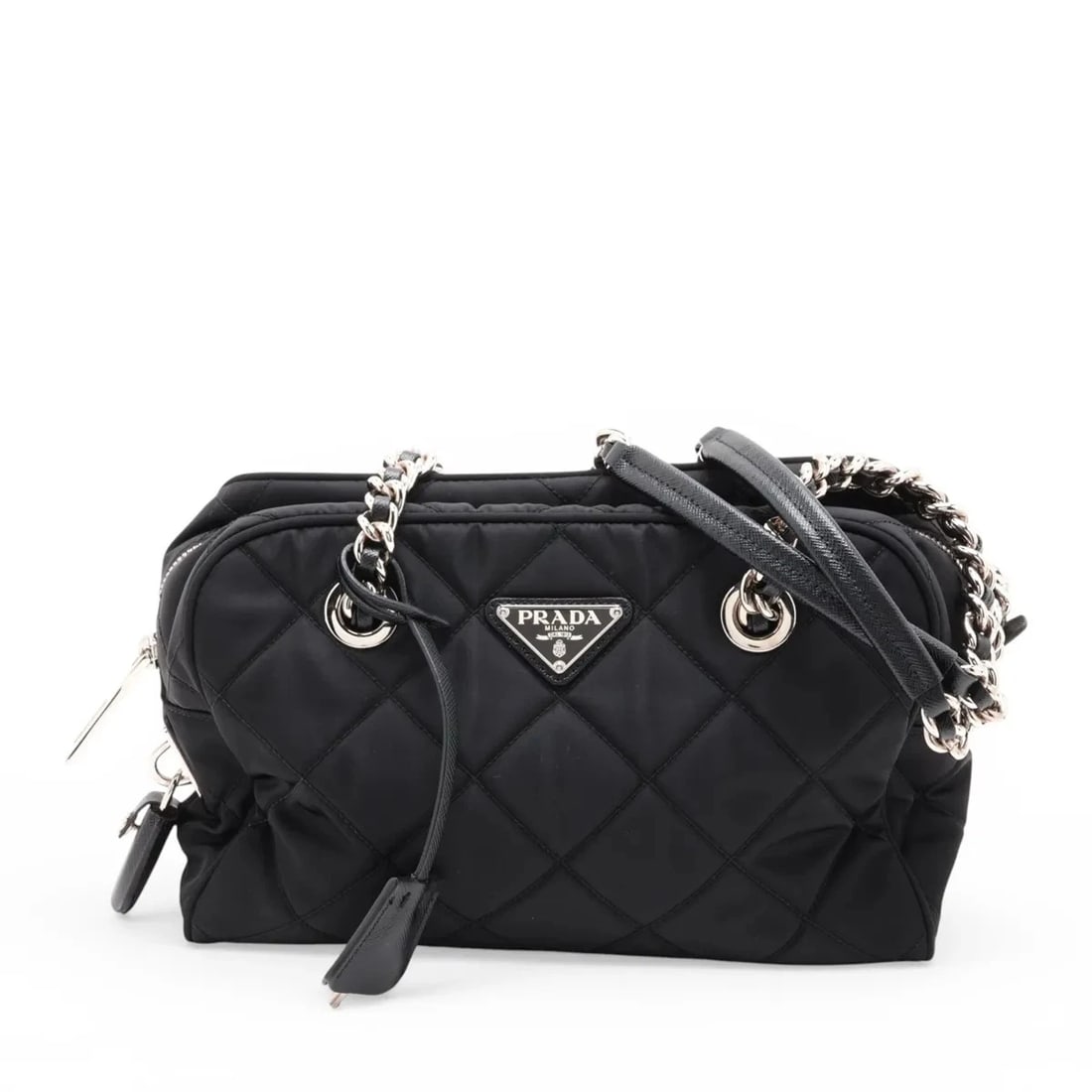 PRADA TESSUTO IMPUNTU NYLON & LEATHER CHAIN SHOULDER BAG BLACK: Prada Tessuto Impuntu Nylon & Leather Chain Shoulder Bag Black Brand: Prada Type/Style: Shoulder Bag Material: Nylon & Leather Color: Black Size: Height:6.3inchLength:10.0inchDepth:3.9inch Accesso
