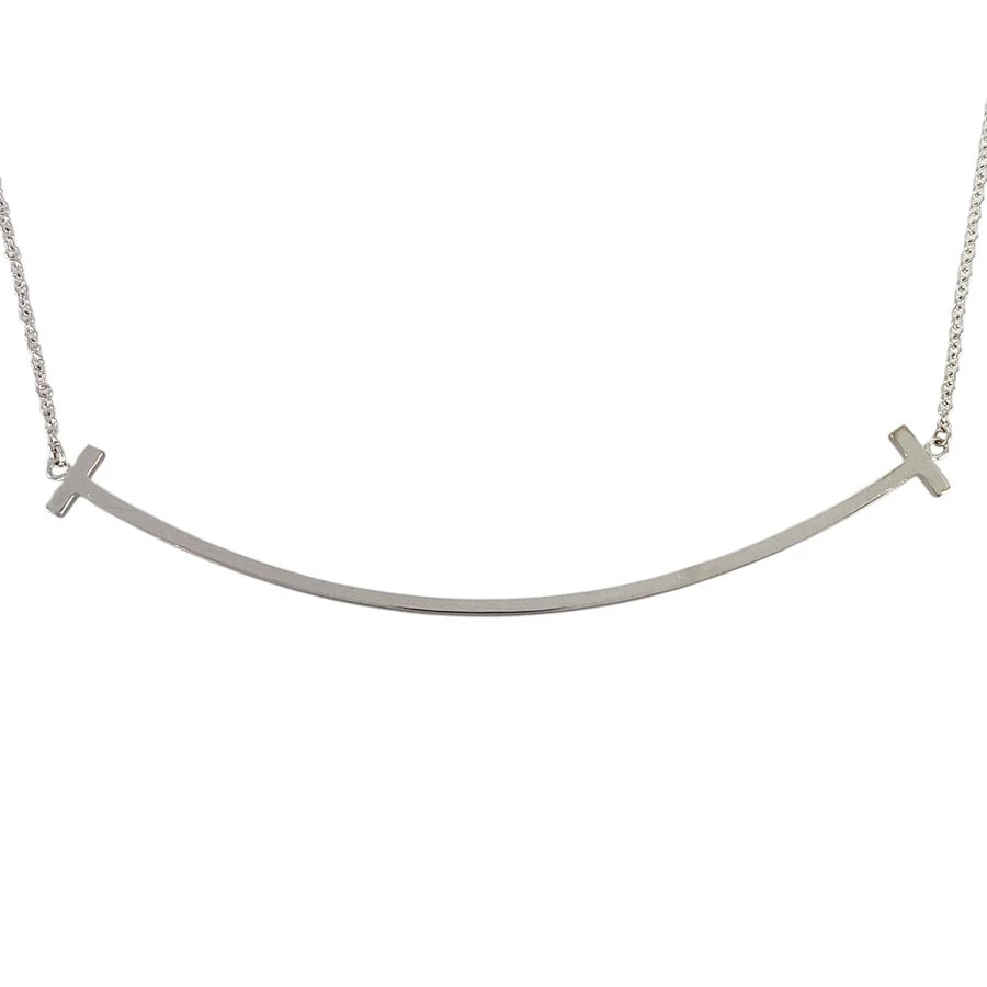 TIFFANY&CO. T SMILE LARGE WHITE GOLD NECKLACE: TIFFANY&Co. T Smile Large White gold Necklace Brand: TIFFANY&Co. Type/Style: Necklace Material: 18K White Gold Color: Silver Size: Top size:19.0mmx68.7mm Necklace full length:46cm Accessories: None