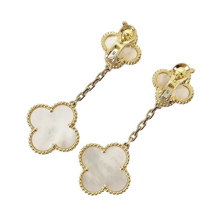 VAN CLEEF & ARPELS MAGIC ALHAMBRA YELLOW GOLD EARRING: Van Cleef & Arpels Magic Alhambra Yellow gold Earring Brand: Van Cleef & Arpels Type/Style: Earring Material: 18K Yellow Gold Color: Gold Size: Motif size (small):14.9mmx15.0mm Motif size