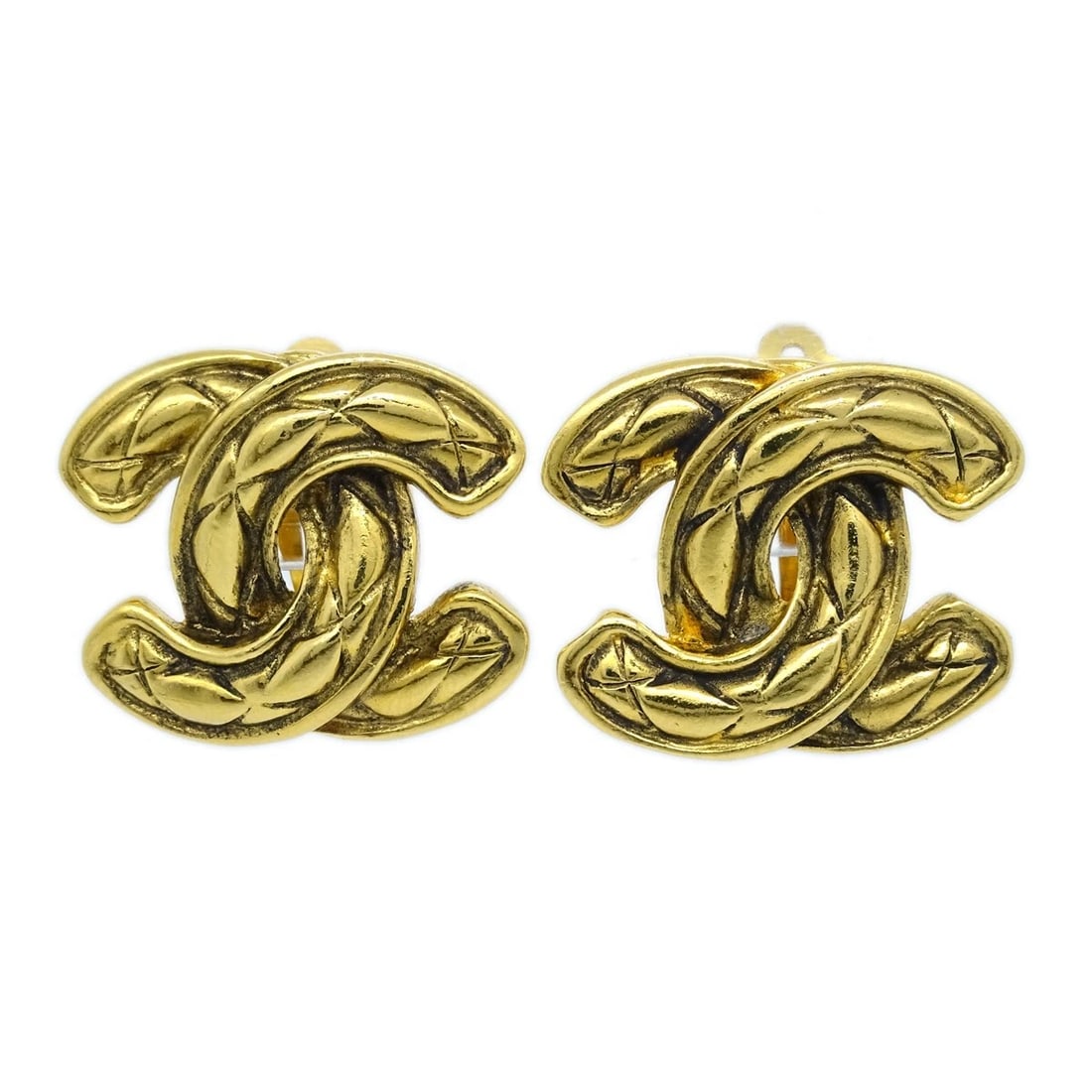 CHANEL CC EARRINGS CLIP-ON GOLD: Chanel CC Earrings Clip-On Gold Brand: Chanel Type/Style: Earrings Material: Gold Plated Color: Gold Size: W 2.5 x H 2.0 cm Accessories: None Accessories Notice: When purchasing pre-owned