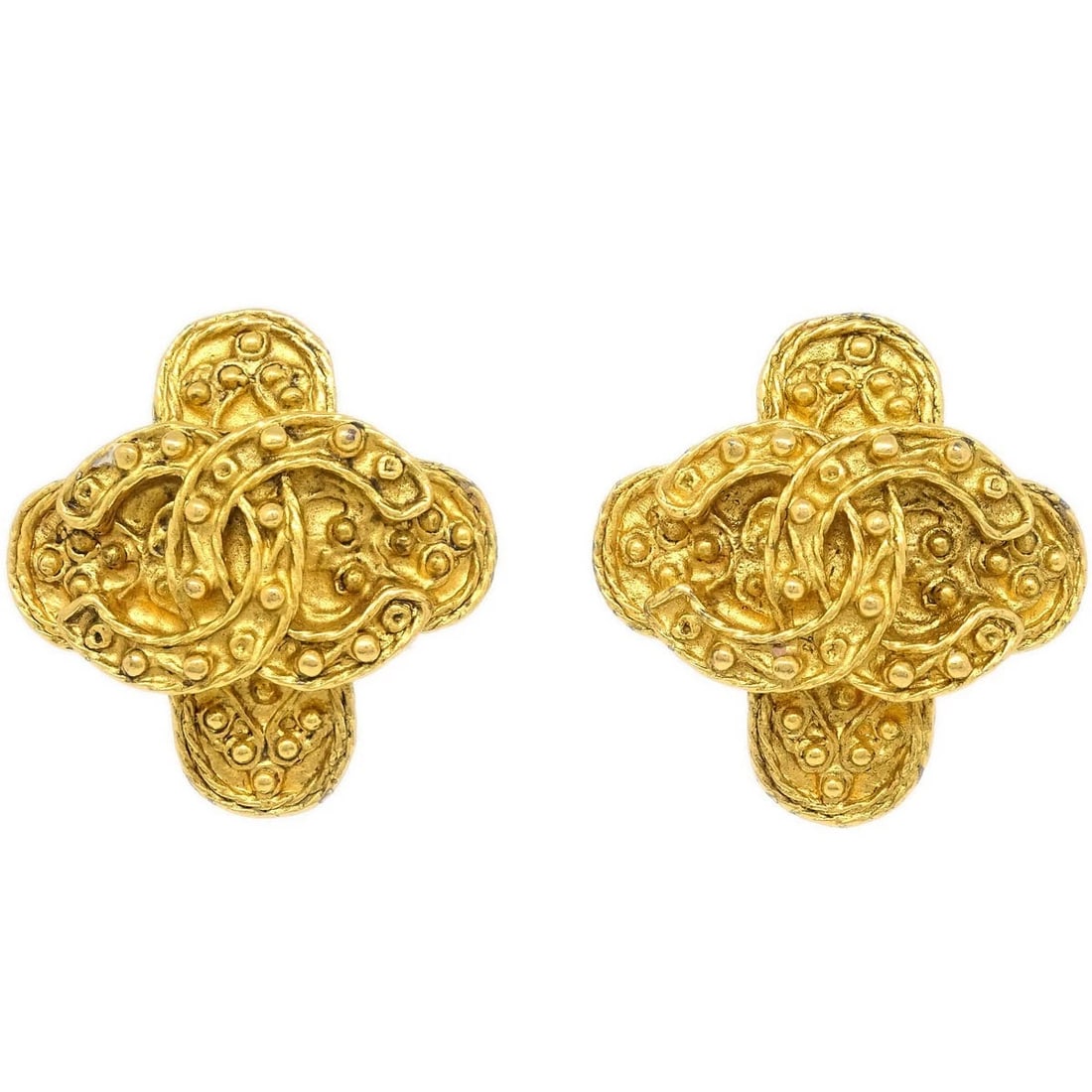 CHANEL CROSS EARRINGS CLIP-ON GOLD: Chanel Cross Earrings Clip-On Gold Brand: Chanel Type/Style: Earrings Material: Gold Plated Color: Gold Size: W 2.8 x H 2.9 cm Accessories: None Accessories Notice: When purchasing pre-own