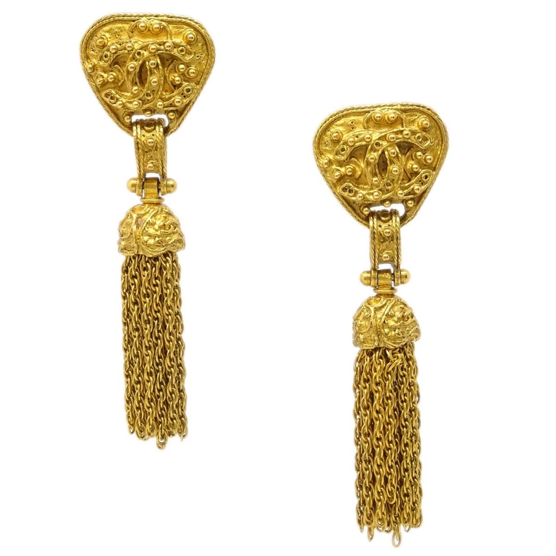 CHANEL FRINGE DANGLE EARRINGS CLIP-ON GOLD: Chanel Fringe Dangle Earrings Clip-On Gold Brand: Chanel Type/Style: Earrings Material: Gold Plated Color: Gold Size: W 2.6 x H 7.9 cm Accessories: None Accessories Notice: When purchasing