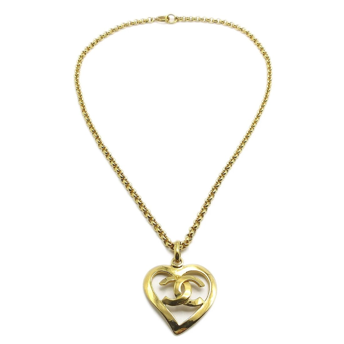 CHANEL HEART CHAIN PENDANT NECKLACE GOLD: Chanel Heart Chain Pendant Necklace Gold Brand: Chanel Type/Style: Necklace Material: Gold Plated Color: Gold Size: Chain(Overall) : 60.0 cm, Top : W 4.0 x H 4.2 cm Accessories: None Acces