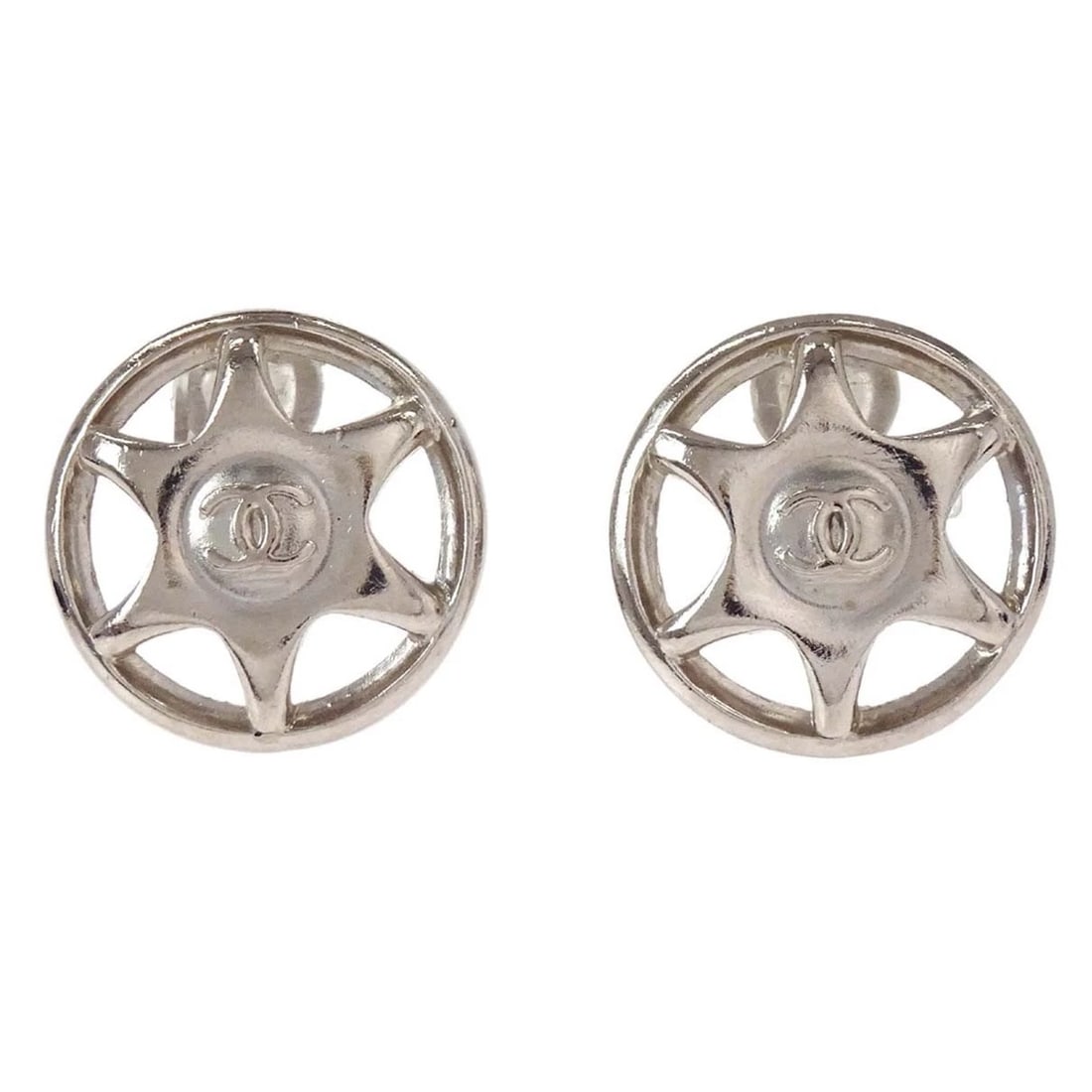 CHANEL BUTTON CLIP-ON EARRINGS SILVER: Chanel Button Clip-On Earrings Silver Brand: CHANEL Type/Style: Earrings Material: Silver Plated Color: Silver Size: Diameter : 2.3 cm Accessories: None Accessories Notice: When purchasing