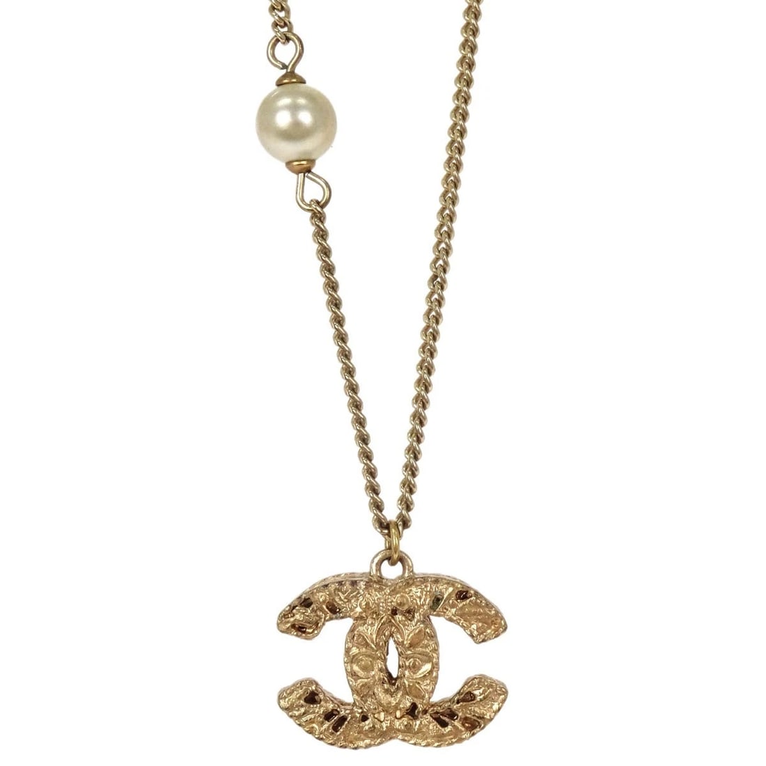 CHANEL ARTIFICIAL PEARL GOLD CHAIN CC PENDANT NECKLACE: Chanel Artificial Pearl Gold Chain CC Pendant Necklace Brand: CHANEL Type/Style: Necklace Material: Gold Plated Main Stone Artificial Pearl Color: Gold Size: Length : 43.0 cm, Charm : W 2.3 x H 1.7 cm