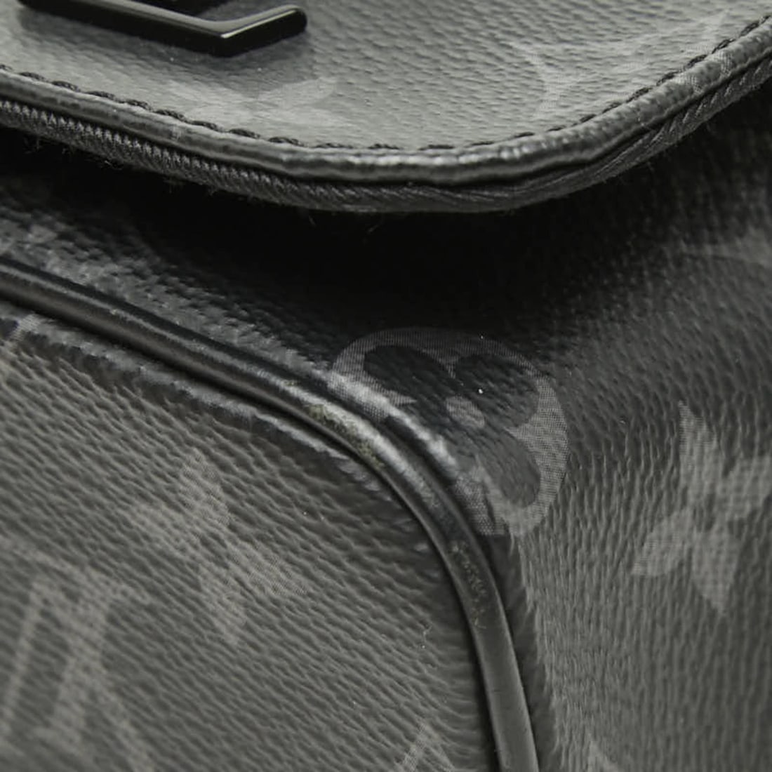LOUIS VUITTON MONOGRAM ECLIPSE DISTRICT PM CROSSBODY - 4