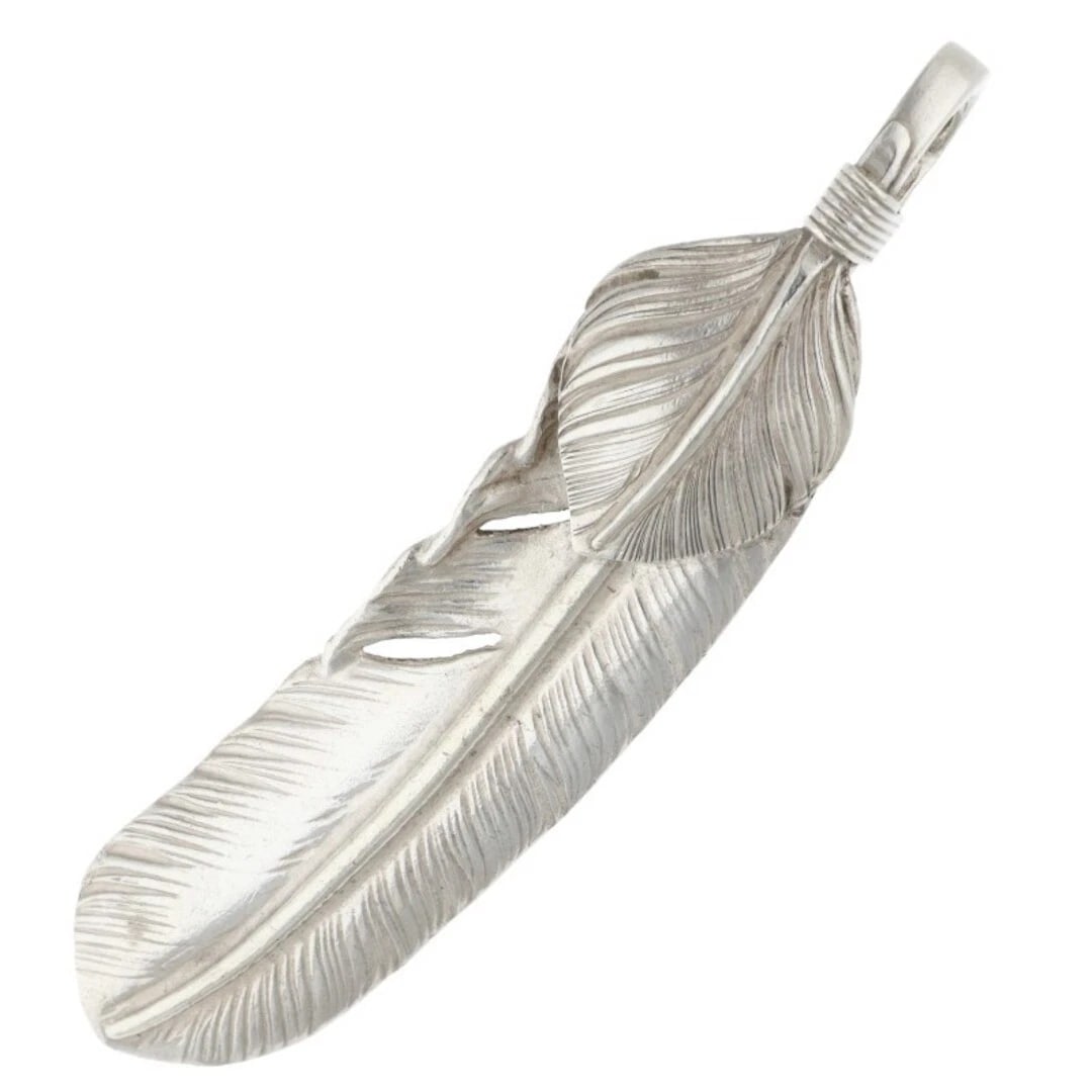 GOROSE UPPER SILVER OVERSIZED FEATHER RIGHT FACING NECKLINE - 2