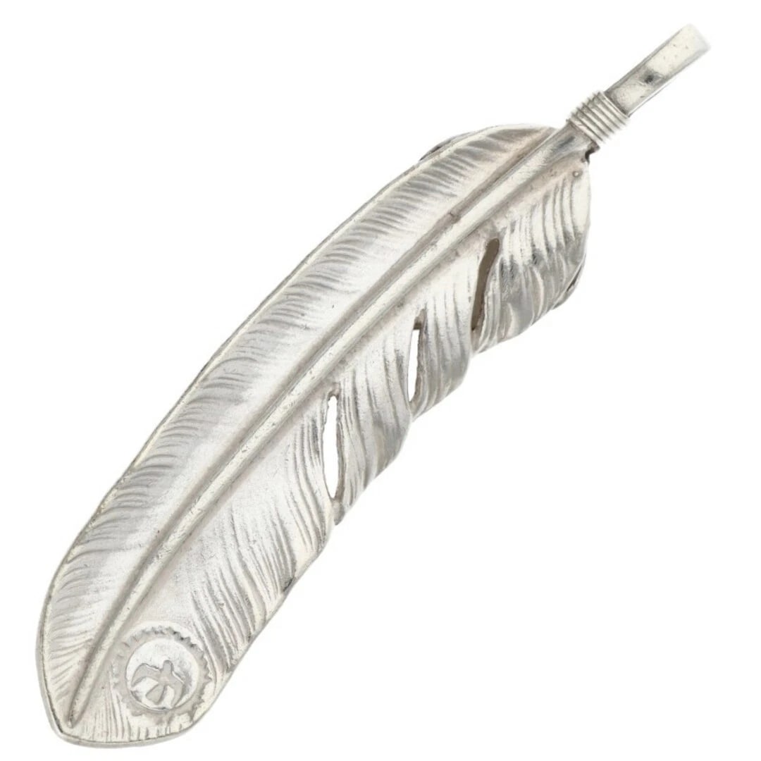 GOROSE UPPER SILVER OVERSIZED FEATHER RIGHT FACING NECKLINE - 3