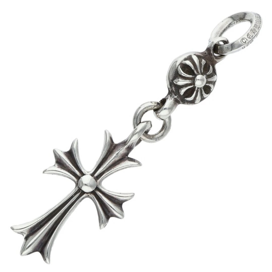 CHROME HEARTS 1 BALL TINY CROSS CHARM SILVER NECKLACE: Chrome Hearts 1 Ball Tiny Cross Charm Silver Necklace Brand: Chrome Hearts Type/Style: Necklace Material: Color: Size: Width 1.6cm, vertical 5.7cm Accessories: None Accessories Notice: When