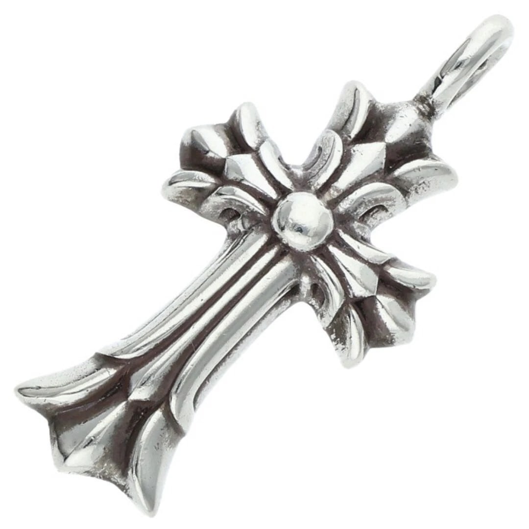 CHROME HEARTS DOUBLE CROSS CHARM SILVER NECKLACE: Chrome Hearts Double Cross Charm Silver Necklace Brand: Chrome Hearts Type/Style: Necklace Material: Color: Size: Width 1.6cm, vertical 3.3cm Accessories: None Accessories Notice: When pur