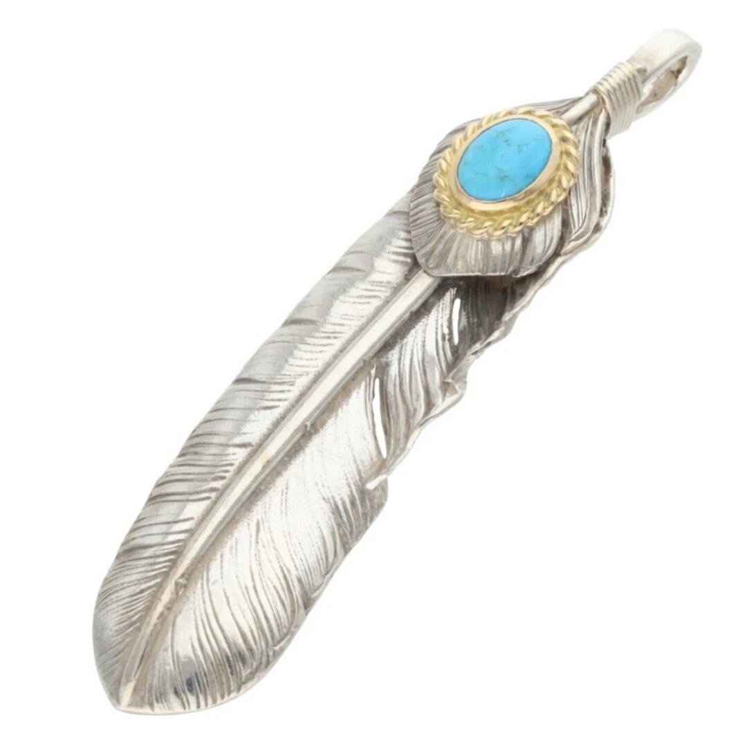GOROSE TOP SILVER GOLD ROPE TURQUOISE OVERSIZED FEATHER LEFT FACING: Gorose Top Silver Gold Rope Turquoise Oversized Feather Left Facing Brand: goro's Type/Style: Necklace Material: Color: Size: Width 1.5cm, vertical 6.8cm Accessories: None Accessories Noti