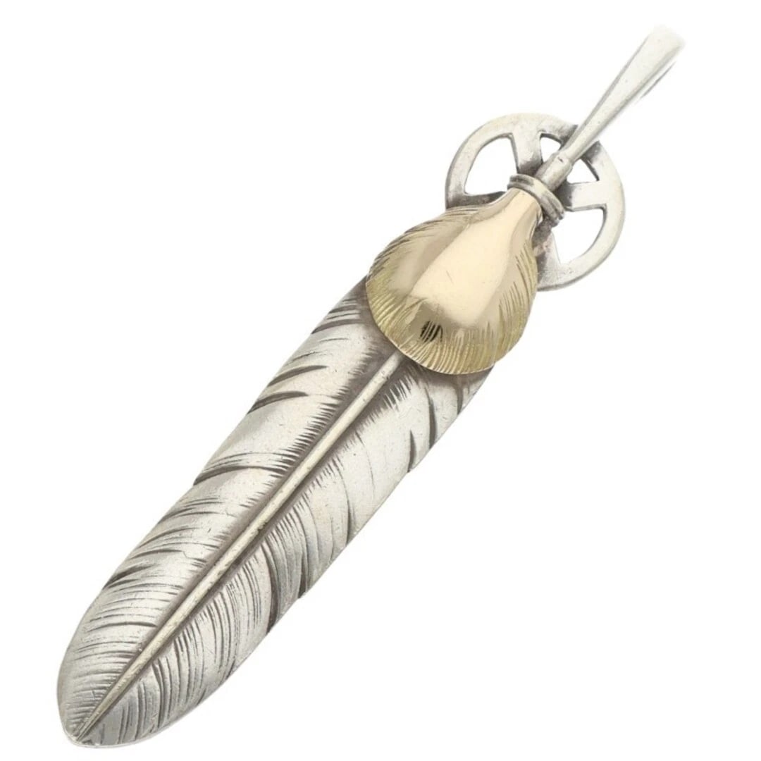 GORROWS HEART WHEEL FEATHER LARGE NECKLACE TOP: Gorrows Heart Wheel Feather Large Necklace Top Brand: goro's Type/Style: Necklace Material: 925 silver Gold Color: silver Gold Size: vertical 5.2cm Accessories: None Accessories Notice: Wh