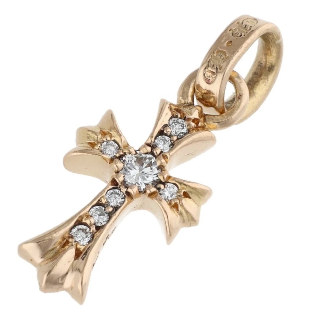 CHROME HEARTS CRS BBYFAT P DMND BABY FAT PAVE DIAMOND CHARM: Chrome Hearts CRS BBYFAT P DMND Baby Fat Pave Diamond charm Brand: Chrome Hearts Type/Style: Necklace Material: 22k Gold Color: Gold Size: vertical 2.3cm Accessories: None Accessories Noti