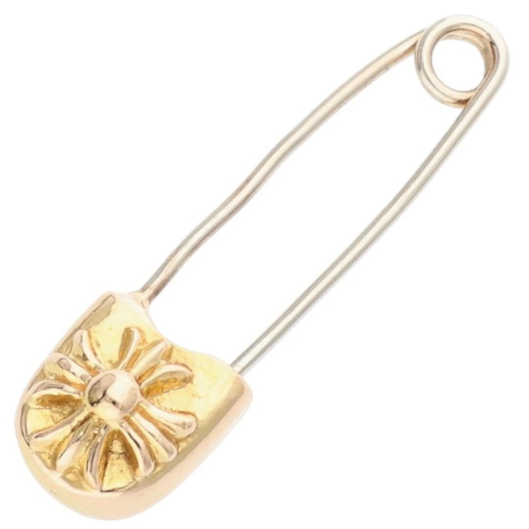 CHROME HEARTS SAFETY PIN S SMALL GOLD NECKLACE TOP: Chrome Hearts Safety PIN S Small Gold Necklace Top Brand: Chrome Hearts Type/Style: Necklace Material: 22K Gold Color: Gold Size: vertical 2.9cm Accessories: None Accessories Notice: When