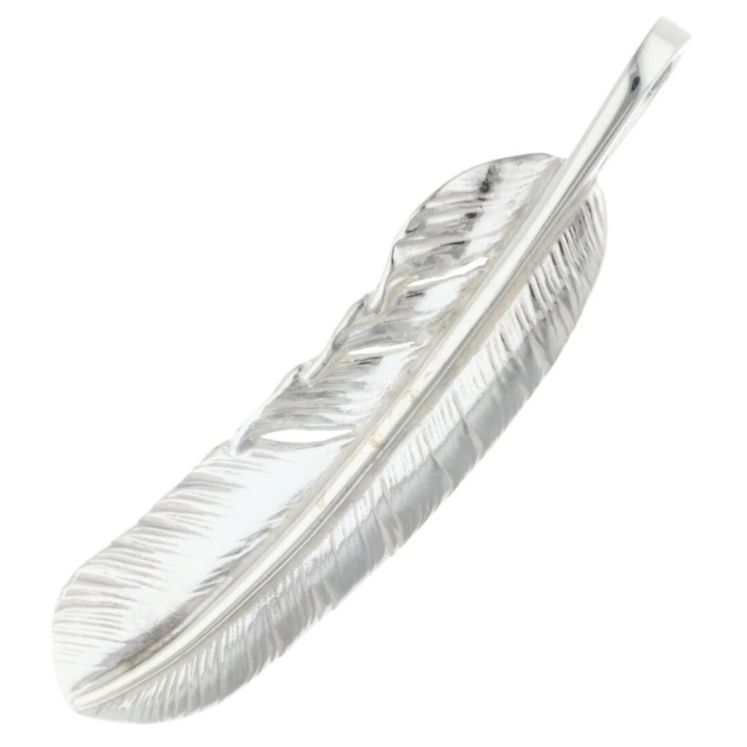 GOROWS PLAIN OVERSIZED FEATHER RIGHT FACING NECKLINE TOP: Gorows Plain Oversized Feather Right Facing Neckline Top Brand: goro's Type/Style: Necklace Material: 925 Silver Color: silver Size: vertical 6.8cm Accessories: None Accessories Notice: When