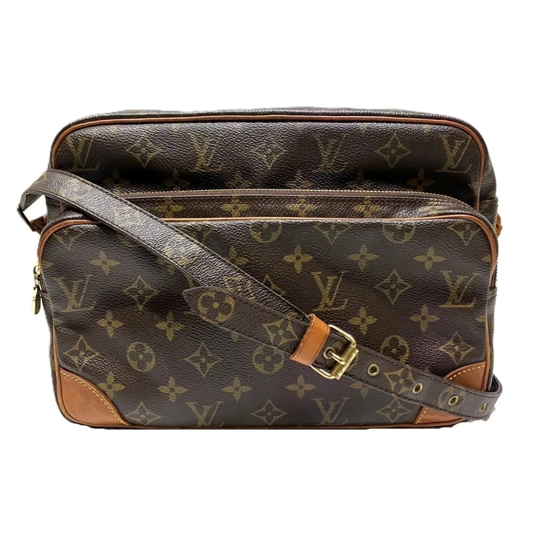 LOUIS VUITTON NILE SHOULDER BAG, MONOGRAM CANVAS: Louis Vuitton Nile Shoulder Bag, Monogram Canvas Brand: Louis Vuitton Type/Style: Shoulder bag Material: Monogram Color: Brown, Galle, Monogram Size: (HxWxD) 19cm x 28cm x 13cm / 7.48inch x 11.02inch