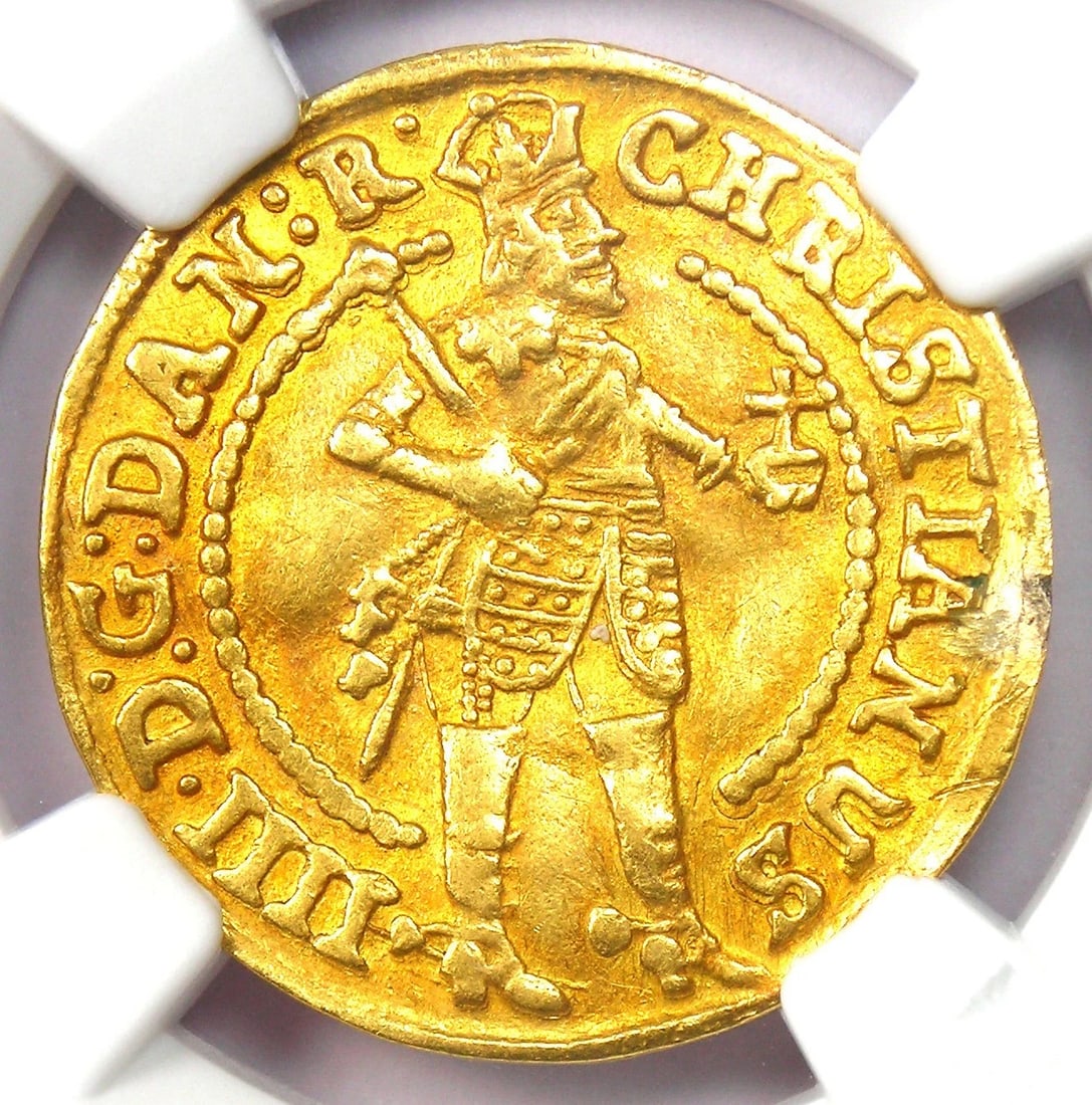 1647 DENMARK GOLD CHRISTIAN IV DUCAT COIN: 1647 Denmark Gold Christian IV Ducat Coin Year: 1647 Denomination: Ducat Composition: Gold Country of Origin: Denmark Accessories: None Accessories Notice: When purchasing pre-owned goods, please