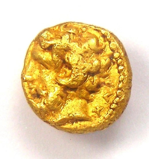 OPHELLAS CYRENAICA CYRENE GOLD ZEUS AV 1/10 STATER COIN: Ophellas Cyrenaica Cyrene Gold Zeus AV 1/10 Stater Coin Year: 322-308 BC Denomination: 1/10 Stater Composition: Gold Country of Origin: Greece Accessories: None Accessories Notice: When pu