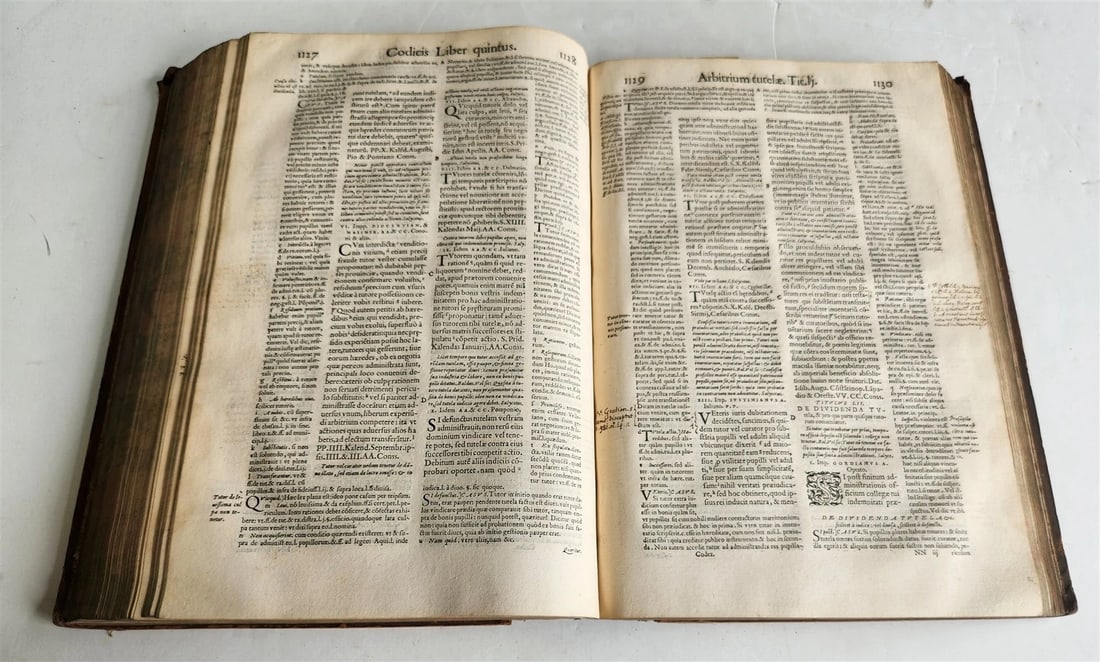 1559 CODEX DN. IUSTINIANI ANCIENT 16TH-CENTURY JUSTINIAN FOLIO CODE - 11