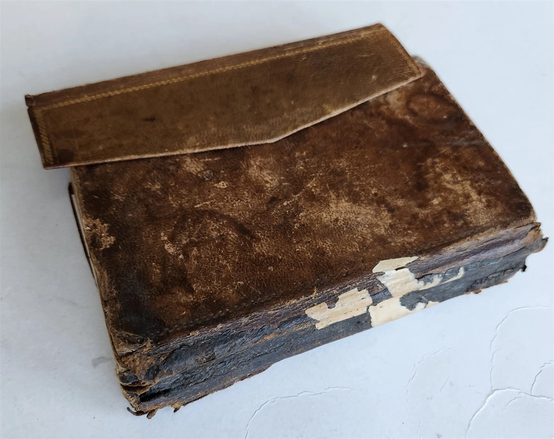 ANCIENT FIQH MA'ALIN'S 1731 ARABIC MANUSCRIPT ON ISLAMIC SHARIA LAW: Year/Century: 18th century Language: Arabic Subject: Law & Government Binding: Leather Description: Fiqh ma'alin is an Arabic manuscript on paper dated 1143 (1731), Rajab (= the seventh month of the I