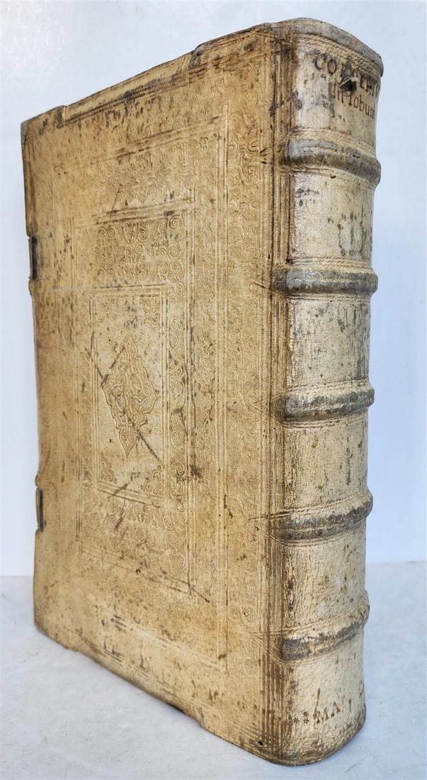 BIBLE EXCERPT FROM THE BOOK OF JOB, PIGSKIN BOUND FOLIO, ANTIQUE PLANTIN PRESS, 1646: Year/Century: 17th century Language: Latin Subject: Religion & Spirituality Binding: Vellum Description: Iob Elucidatus... by Corderi, Balthasaris [Antwerp]: ex officina Plantiniana Balthasaris Moreti